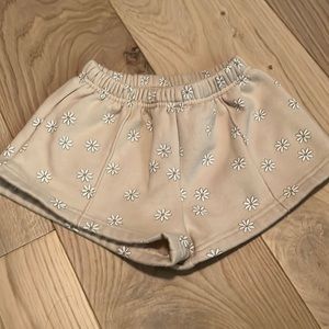 Rylee and Cru Daisy print shorts